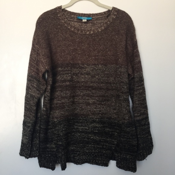 Francesca’s Collection Crew Neck Ombre Sweater – Size Medium - Picture 5 of 6